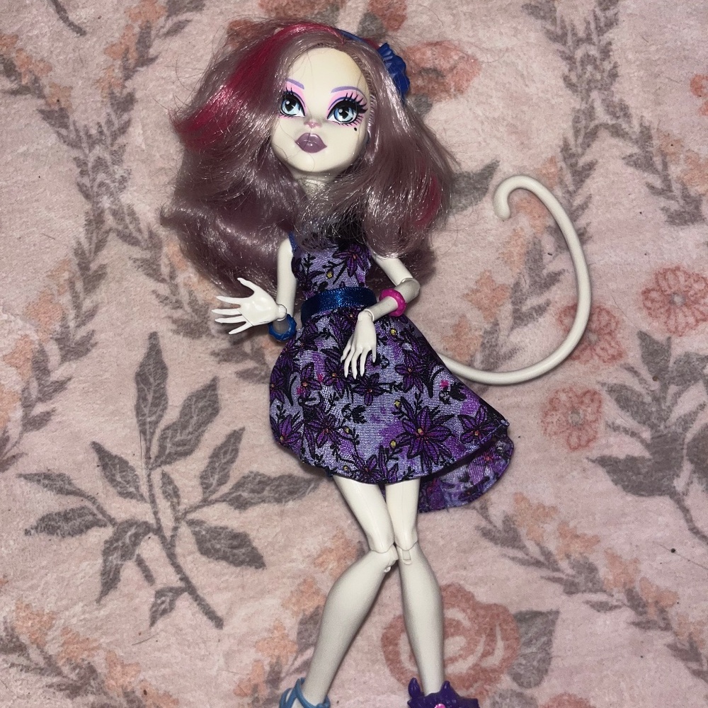 Monster High Catrine Demew Gloom and Bloom
